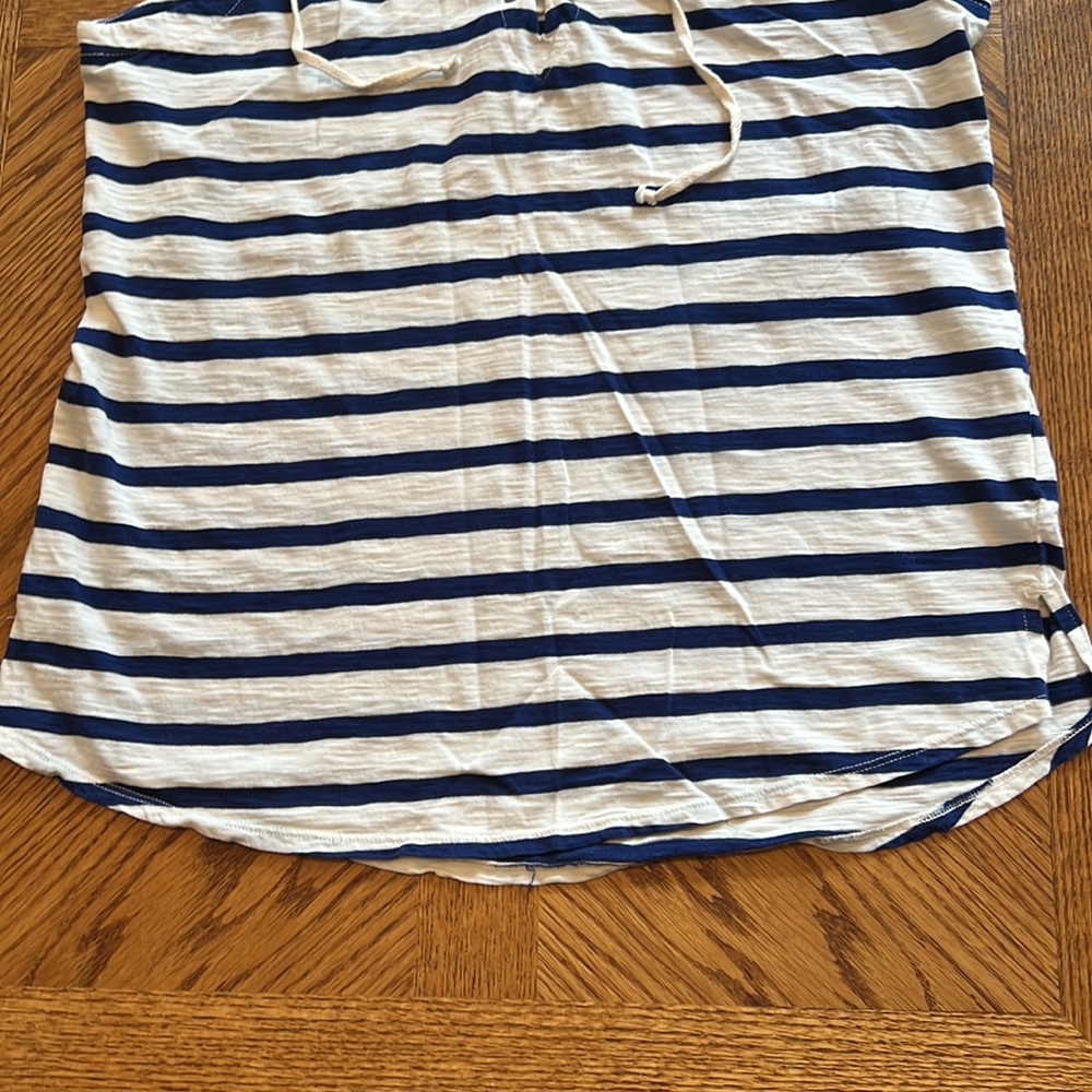 ✅Old Navy striped blue and a lite cream color tank top with tie up front Size L - Picture 4 of 5